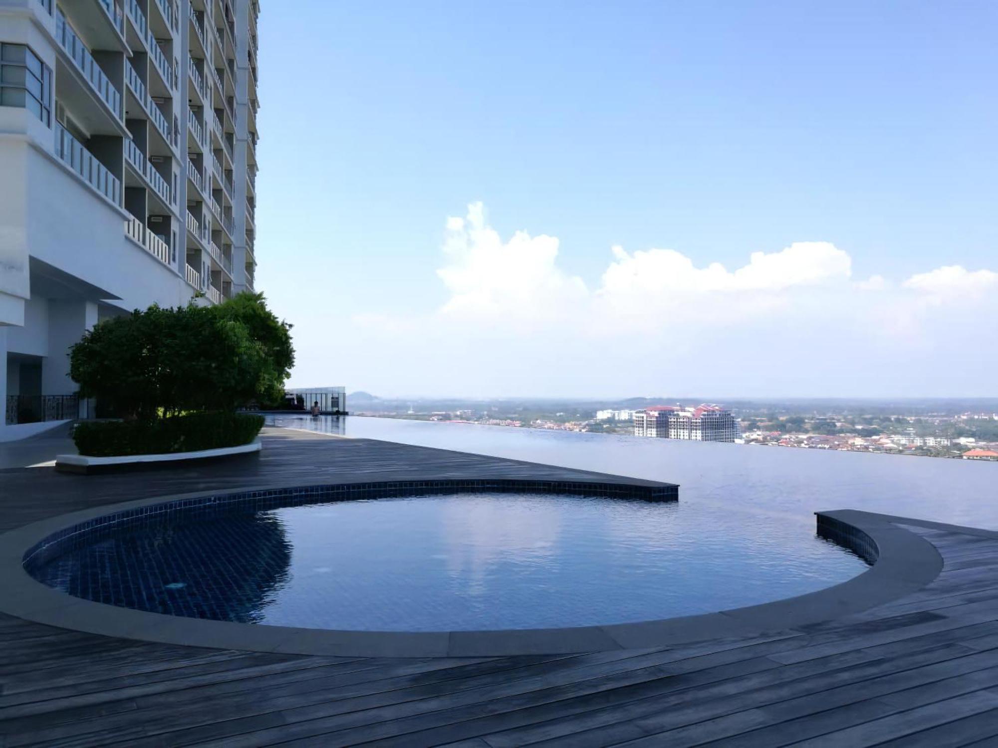 Attic Home Melaka Silverscape Residence & Jonker Екстер'єр фото